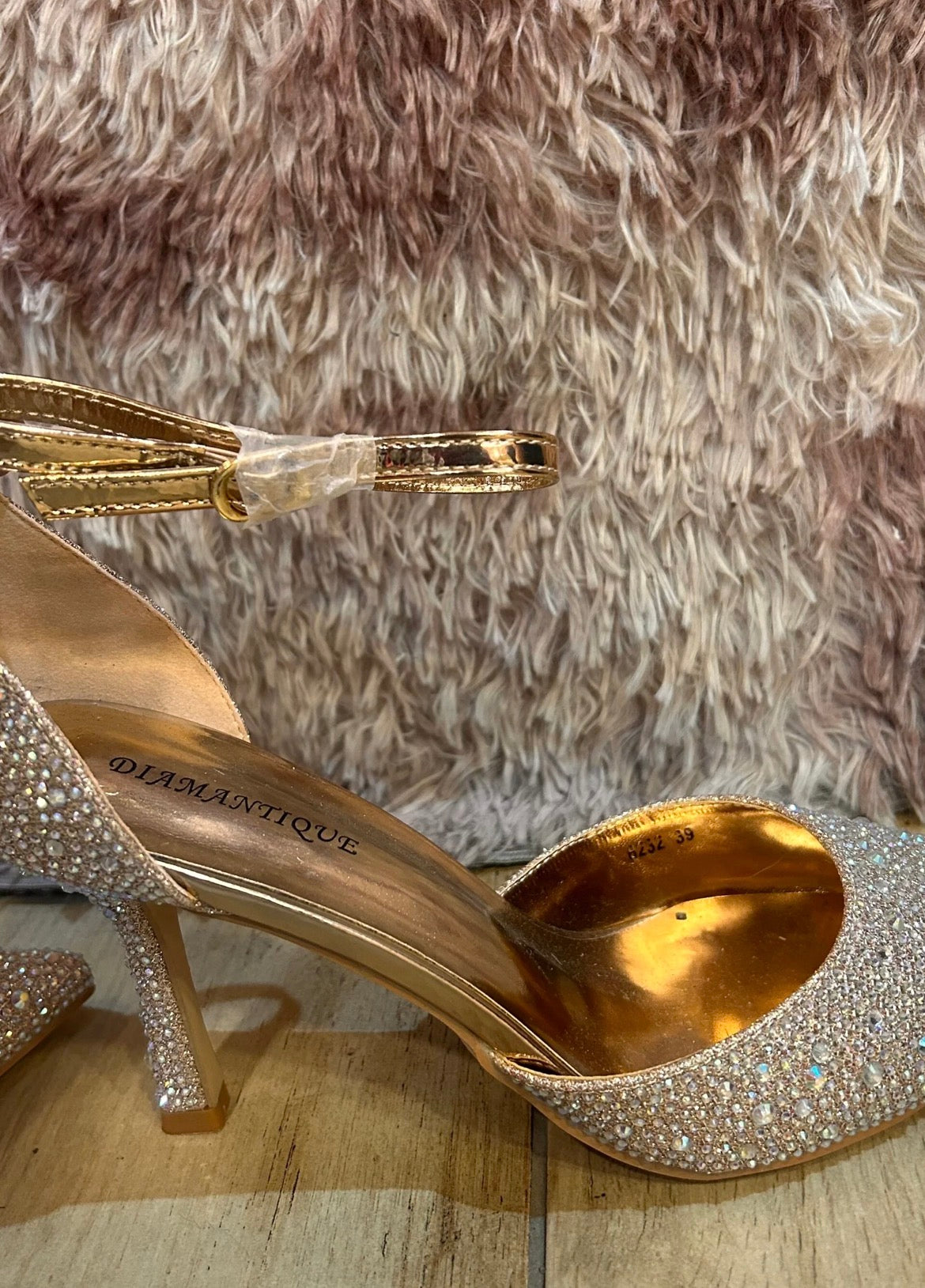 Décolleté pointy toe