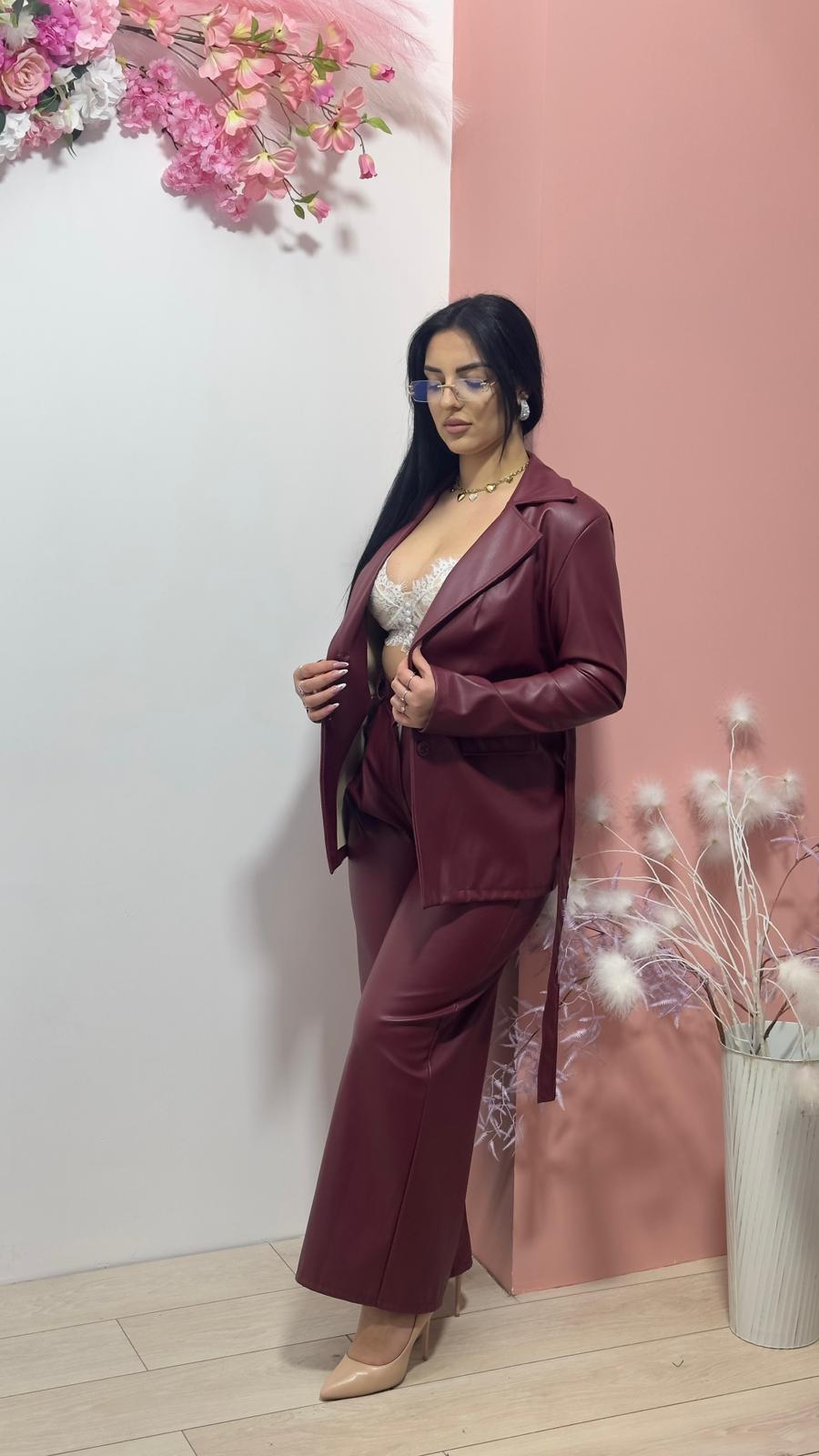 Tailleur Bordeaux Obsession